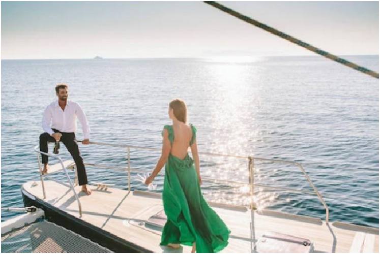celebrate your anniversary on a yacht