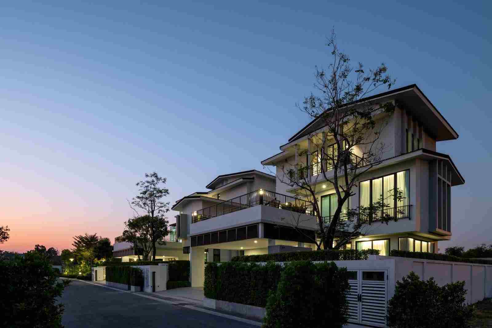 Japanese Design & TOSTEM's Windows