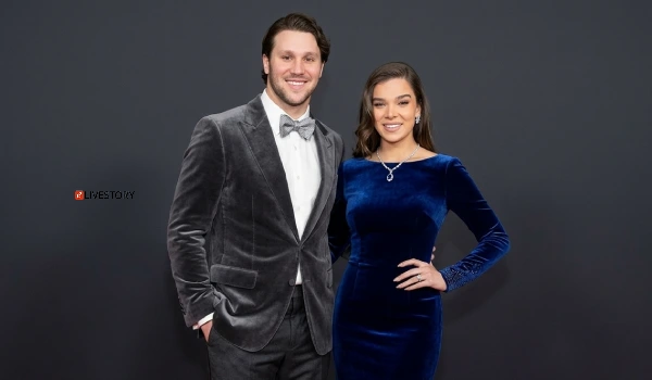 osh Allen And Hailee Steinfeld